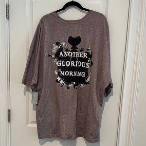 BNWT Disney Hocus Pocus Graphic T-Shirt